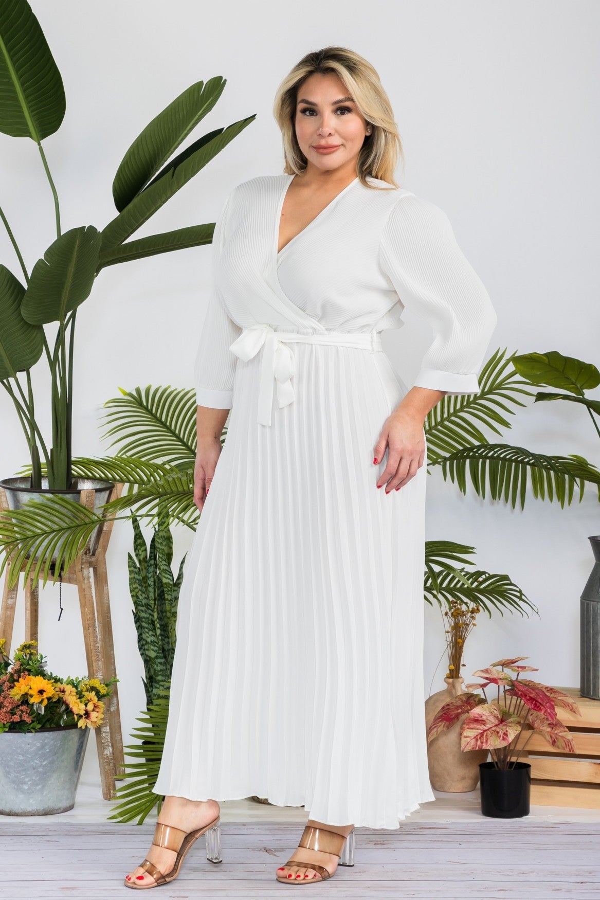 Plus Size Solid Pleated Maxi Dress 2XL / White