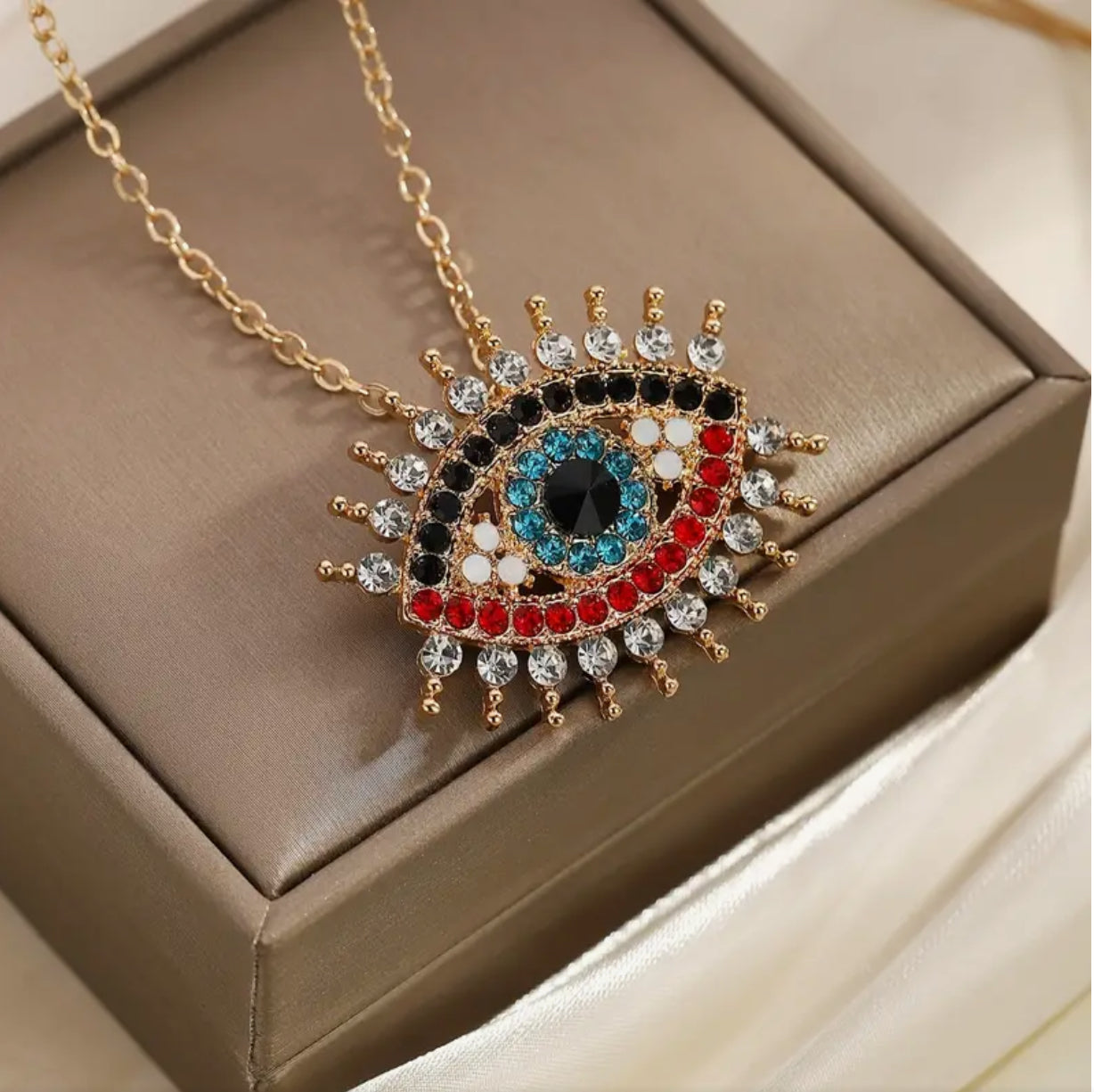 Elegant and Charming 18K Gold Plated Evil Eye Pendant Necklace with Crystal Embellishments